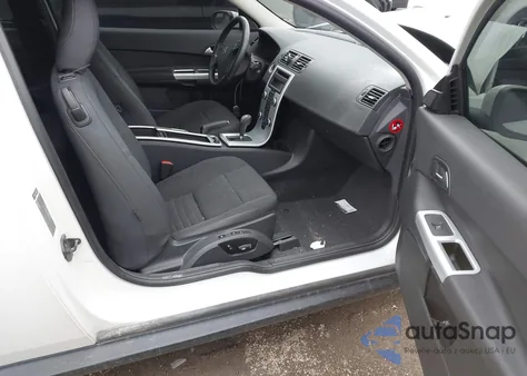 2012 Volvo C30 T5/T5 Platinum/T5 Premier Plus/T5 R-Design/T5 R-Design Platinum/T5 R-Design Premier Plus из США, поврежденный, VIN YV1672MK4C2280179